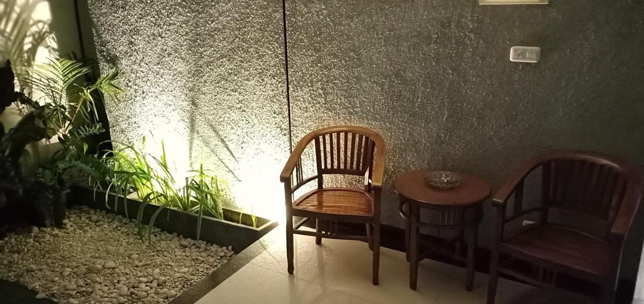 Peta Hostel Бандунг Экстерьер фото