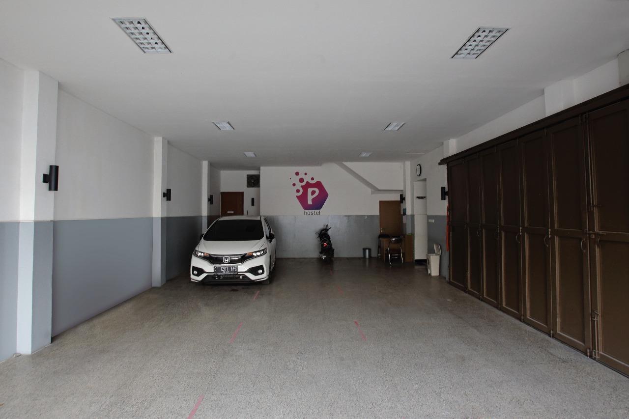 Peta Hostel Бандунг Экстерьер фото