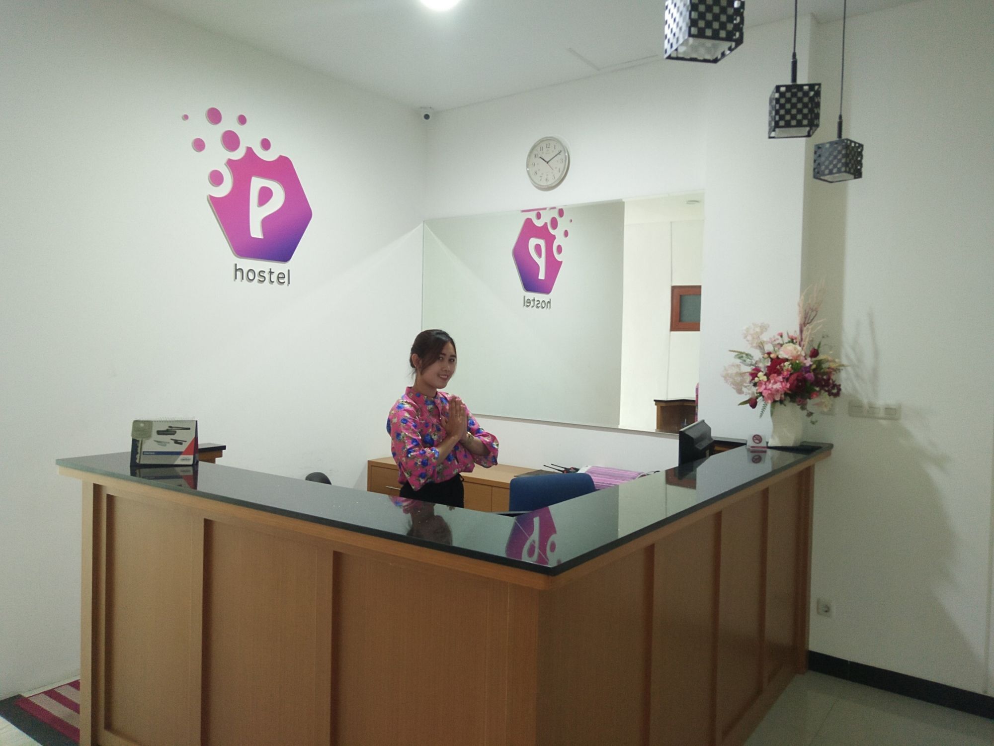 Peta Hostel Бандунг Экстерьер фото